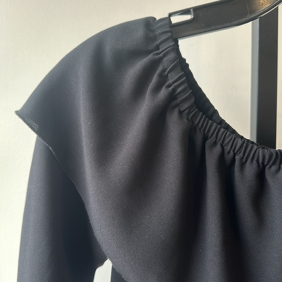 Wilfred Off the Shoulder Blouse - Picture 2 of 4